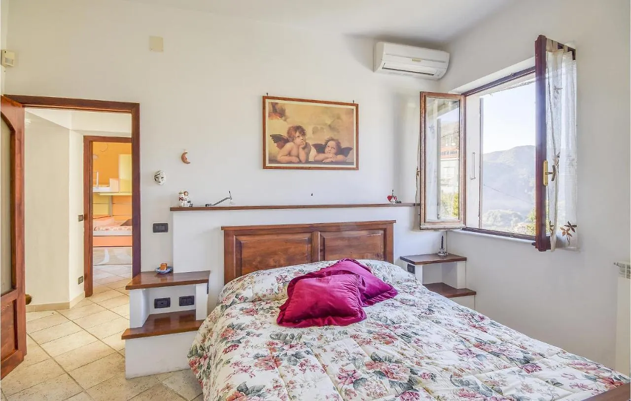 2 Bedroom Awesome Home In Vado Ligure Holiday home